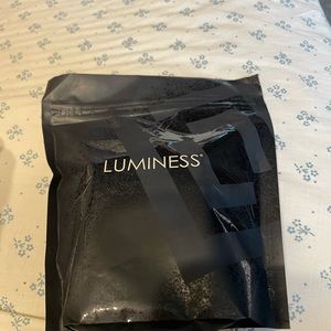 7 unopened bottles of luminess.primer eraser tiptop glow colorOne 40 two 30